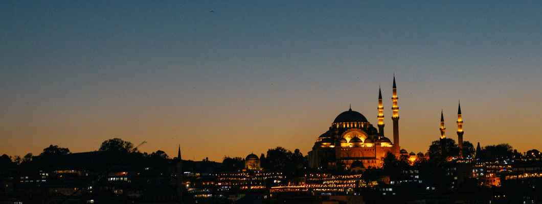 Kuran Sureleri ve Anlamları: Derinlemesine İnceleme Kuran Sureleri ve Anlamları: Derinlemesine İnceleme